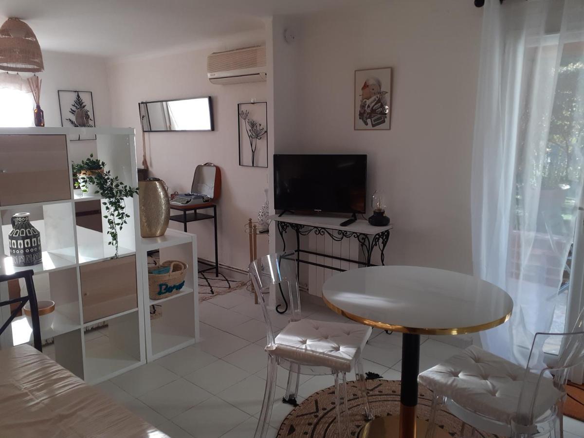 Le Petit Atelier Villa บอร์มส์-เลส์-มิโมซาส์ ภายนอก รูปภาพ